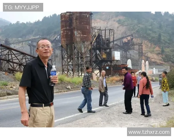 追忆岁月中的绿茵传奇访谈一位曾经的足球明星老人 追忆岁月中的绿茵传奇访谈一位曾经的足球明星老人