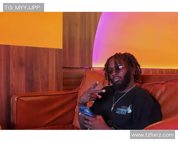 足球明星黑人脏辫的魅力与风格探讨及其在球场上的影响力分析 足球明星黑人脏辫的魅力与风格探讨及其在球场上的影响力分析